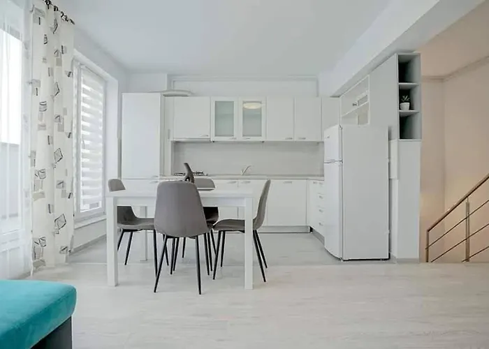 Giorgia And Ary Apartment *